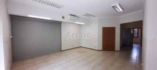 lokal z parkingiem
