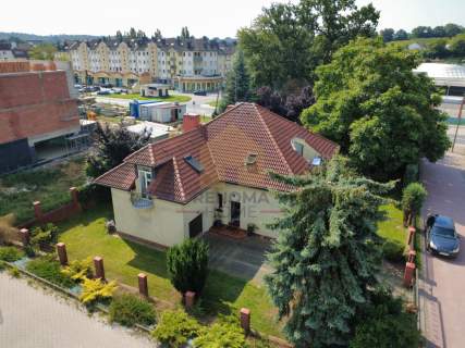 Trzebnica Dom wolnostojący Ogród 1000 m2