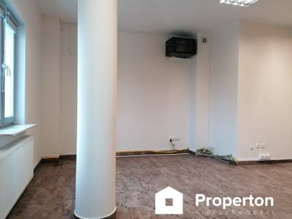 Lokal 40m2 przy węźle S17 biuro/usługi