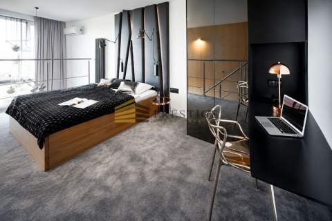 Stylowy Loft z Balkonem Siłownia Fitness