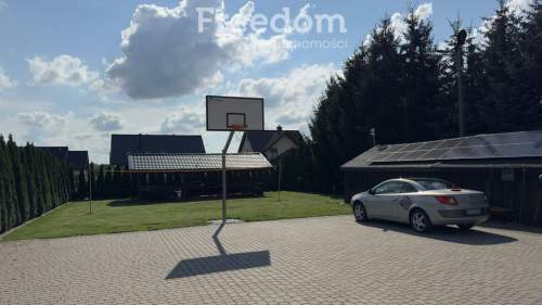 DOM, KTÓRY DAJE COŚ WIĘCEJ NIŻ PRZESTRZEŃ DO ŻYCIA
