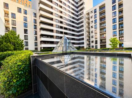 Blisko Metra Zielone Patio Wysoki Standard