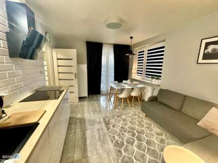 2 pokoje w Apartamentowcu w Centrum z wyposażeniem
