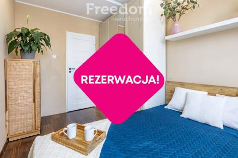 2 pokoje. Oddzielna kuchnia. Balkon