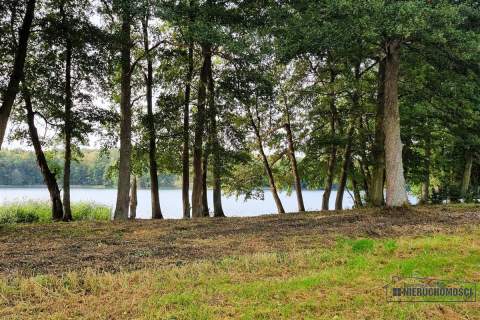 Dostęp do jeziora Dołgie, ok.190 m linii brzegowej