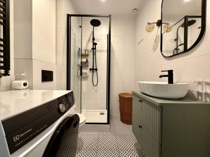 Osobna kuchnia/Klimatyzacja/Balkon 9m2/ Piwnica 7m