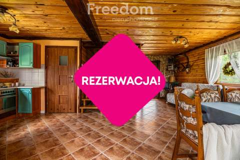 Całoroczny dom z tarasem wśród lasów