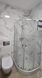 Wynajmę kawalerkę w apartamentowcu Targowa
