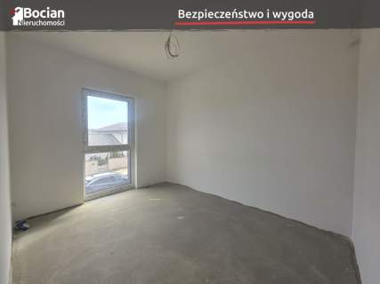 Nowoczesny bliźniak w wysokim standardzie 