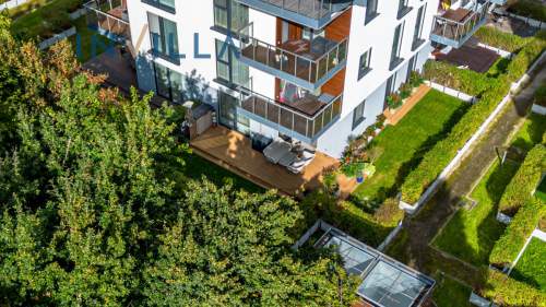 Apartament z ogrodem przy plaży w Jelitkowie