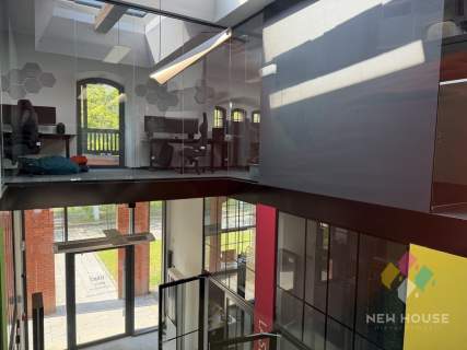 Koszary, 178 m2, parking, 1 piętro, nowoczesne.
