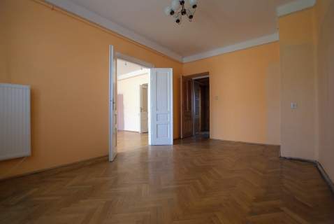 Kamienica w ścisłym centrum - ul. Sienkiewicza