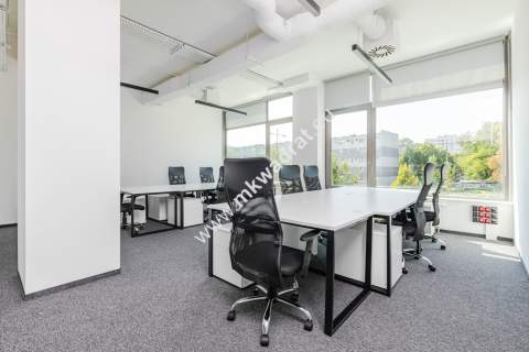  LUX 121 m 4-POK. LOKAL W BIUROWCU 