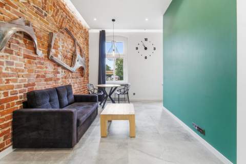 Unikalna kawalerka w stylu loft z antresolą
