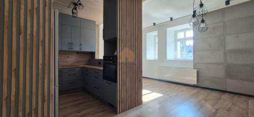 88m2 / Parter/Piękna kamienica ogródek z altaną