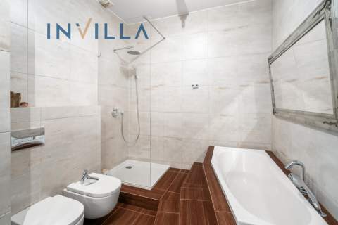 Dwupoziomowy apartament z widokiem na morze
