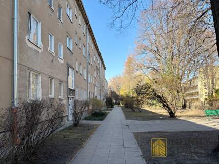 Urokliwe M2 przy metrze Racławicka z balkonem
