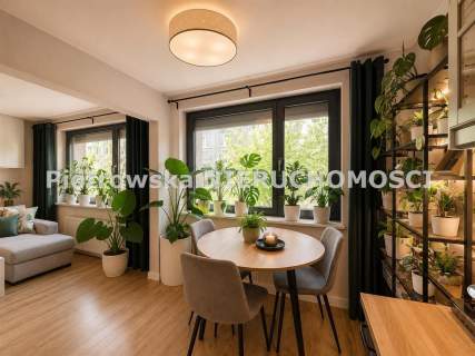Nieruchomość komercyjna na sprzedaż, 165 m2, Zduńska Wola