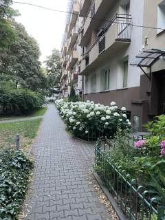 Muranów, bardzo ciche z dużym balkonem. Pierwsze piętro