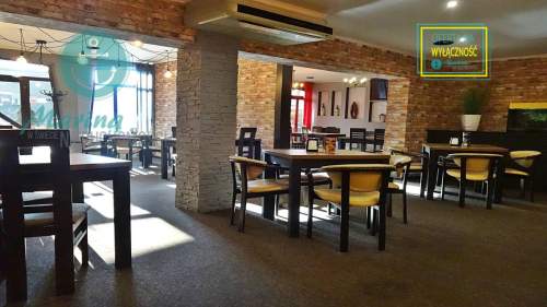 Wyposażona restauracja nad morzem