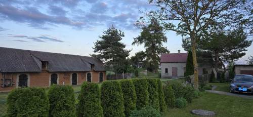 Dom z dzialka 1ha