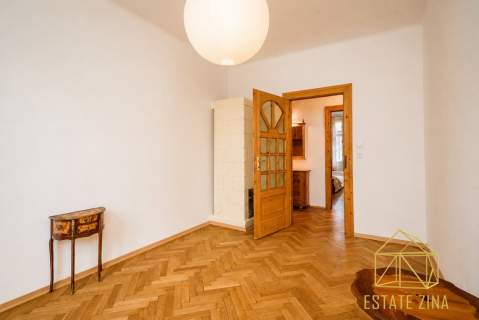 3 pokoje 82,5 m 2 balkony Plac Inwalidów