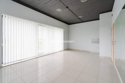 Lokal / usługowy / biurowy / wys. standard budynku