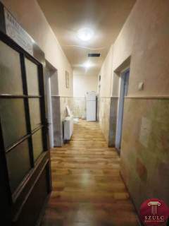 Lokal w centrum z miejscami parkingowymi