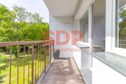 49 m2 2 pokoje Osobną kuchnia Balkon loggia z widokiem na