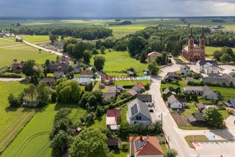 Budynek z 4 lokalami usługowymi