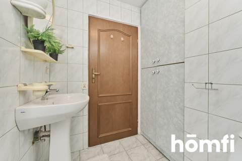 Biskupin 3 pokoje Ocieplona kamienica garaż