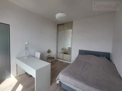 Apartament z miejscem postojowym - STAWKI 2A