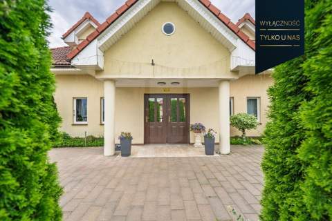 Dom wielopokoleniowy z 2 wejściami Bojano