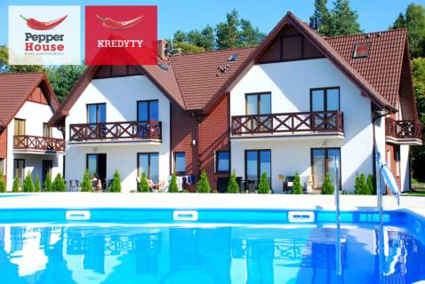 Dwupoziomowy apartament nad morzem z basenem