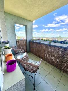 4 pokoje Os. Kuchnia-jadalnia Balkon Piwnica