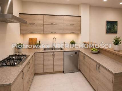 Nieruchomość komercyjna na sprzedaż, 400 m2, Próba