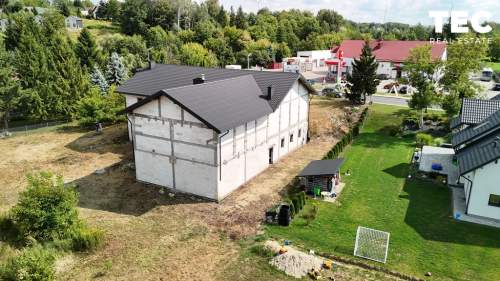 Lokal usługowy 776 m przy drodze 881 Sonina