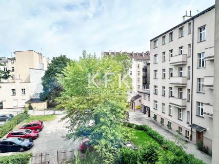 Piękny budynek Blok cegła Balkon Parking Film