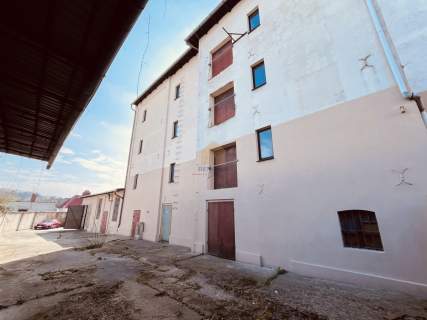 Dawny zakład produkcyjny/Trzebnica/600m2 lokal/800