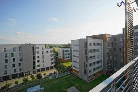 ATAL FRANCUSKA PARK 2 POKOJE GARAŻ KOMÓRKA