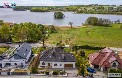 Komfortowa willa z widokiem na jezioro