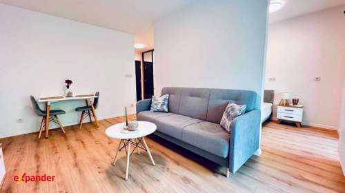 Pierwszy najem/Centrum/Apartamentowiec/Balkon