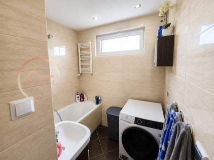 3-pok. / 65 m / balkon/piwnica/teren ogrodzony