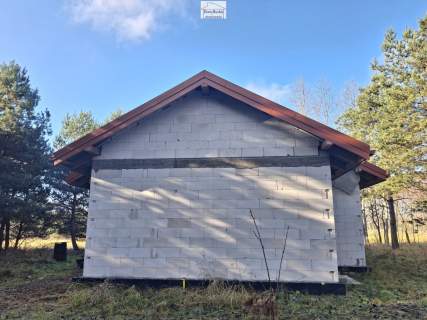 Nowy dom w lesie dla rodziny , działka 4.900m2 , surowy ,