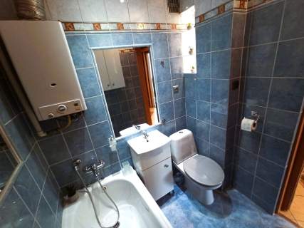 M3 w centrum - 2 nieprzechodnie pokoje, balkon, CO miejskie