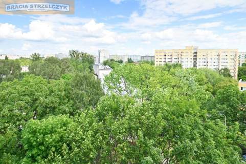 Służewiec. 2 pokoje. Balkon