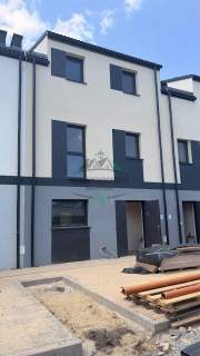 Gotowy dom w Iwinach, 128m2 dom z ogrodem, 20 min do centrum