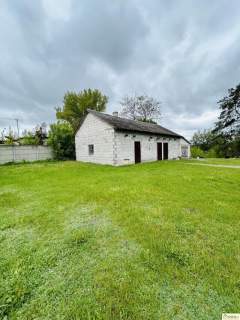 Na sprzedaż duże siedlisko z domem i bud. gosp.