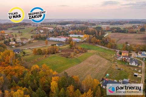 Pod rezydencje Asfaltowa droga Las Media