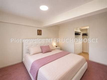 Nieruchomość komercyjna na sprzedaż, 400 m2, Próba